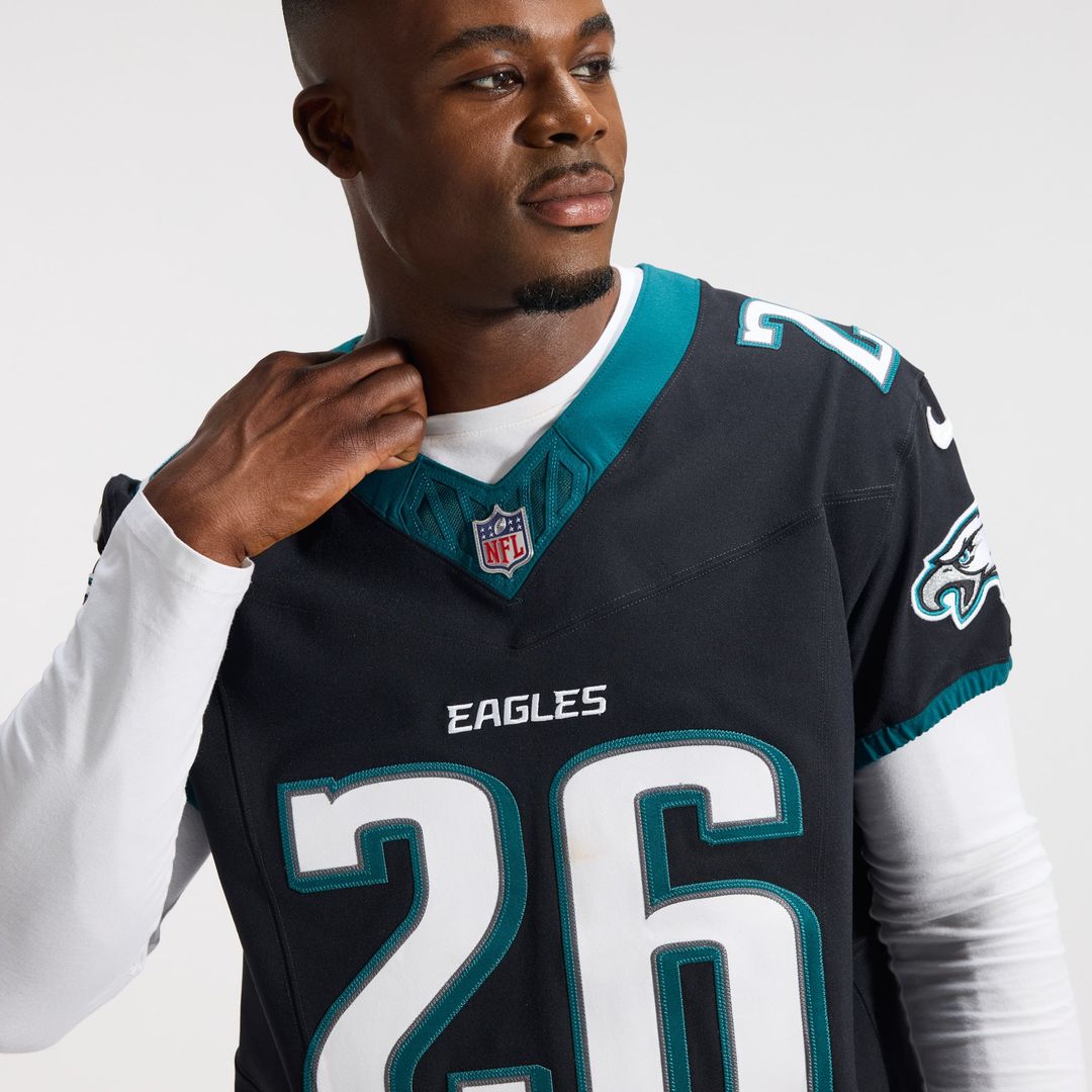 Men's Philadelphia Eagles Saquon Barkley Nike Black Alternate Vapor F.U.S.E. Elite Jersey