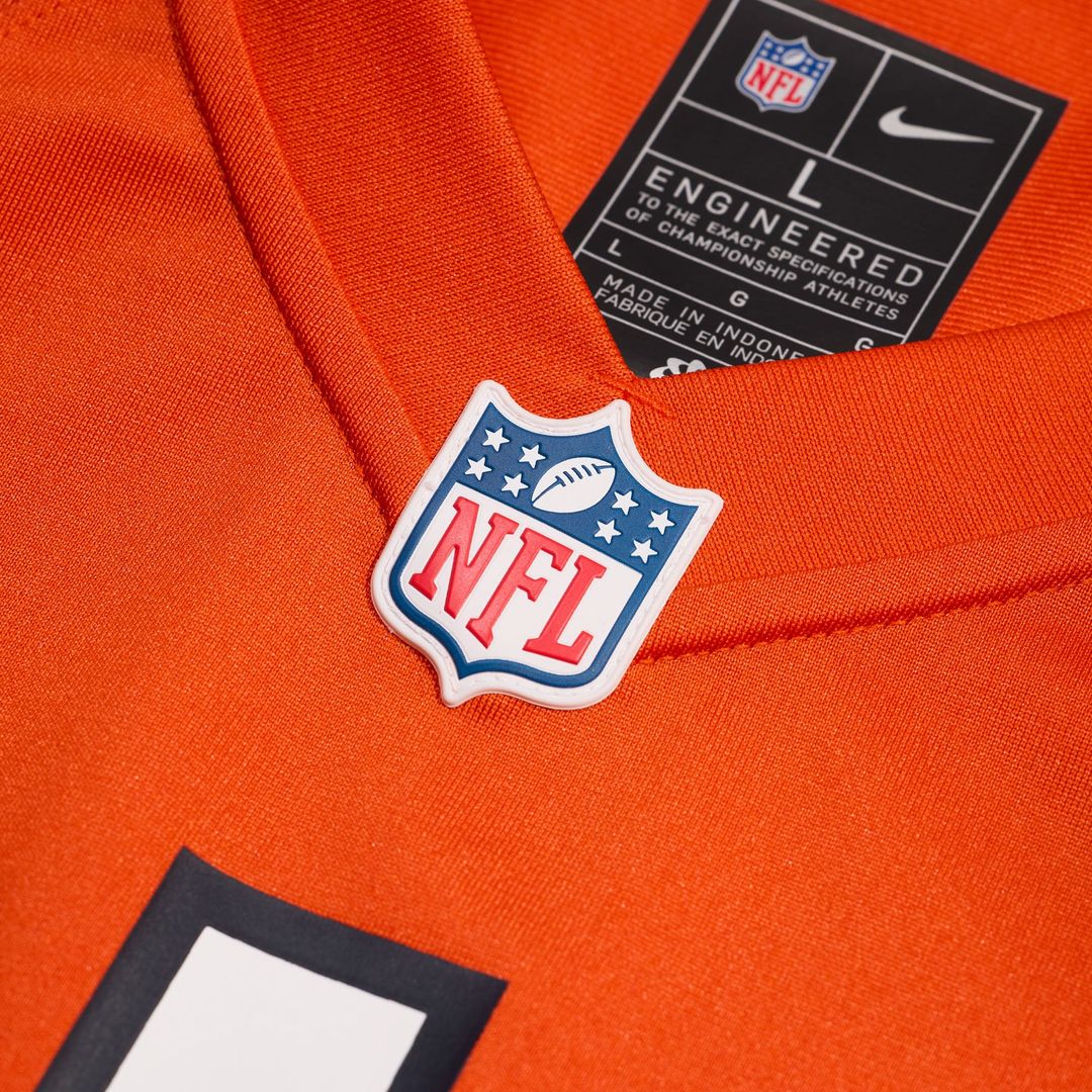 Men's Chicago Bears Caleb Williams Nike White First Round Pick Player Game Jersey