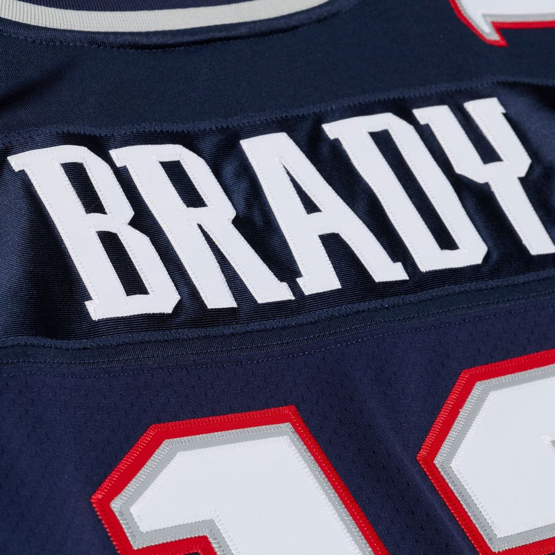 Men's New England Patriots Tom Brady Mitchell & Ness Navy Super Bowl XXXVI Authentic Throwback Jersey