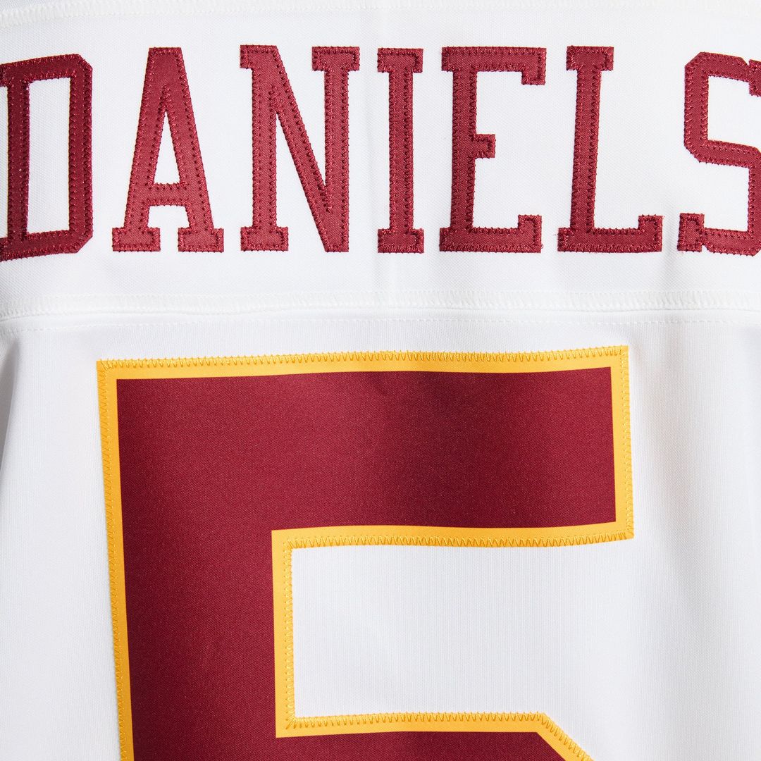 Men's Washington Commanders Jayden Daniels Nike White Vapor F.U.S.E. Stitched Limited Jersey
